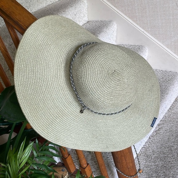 Columbia Women's Stylish Tan Sun Hat - Picture 2 of 9